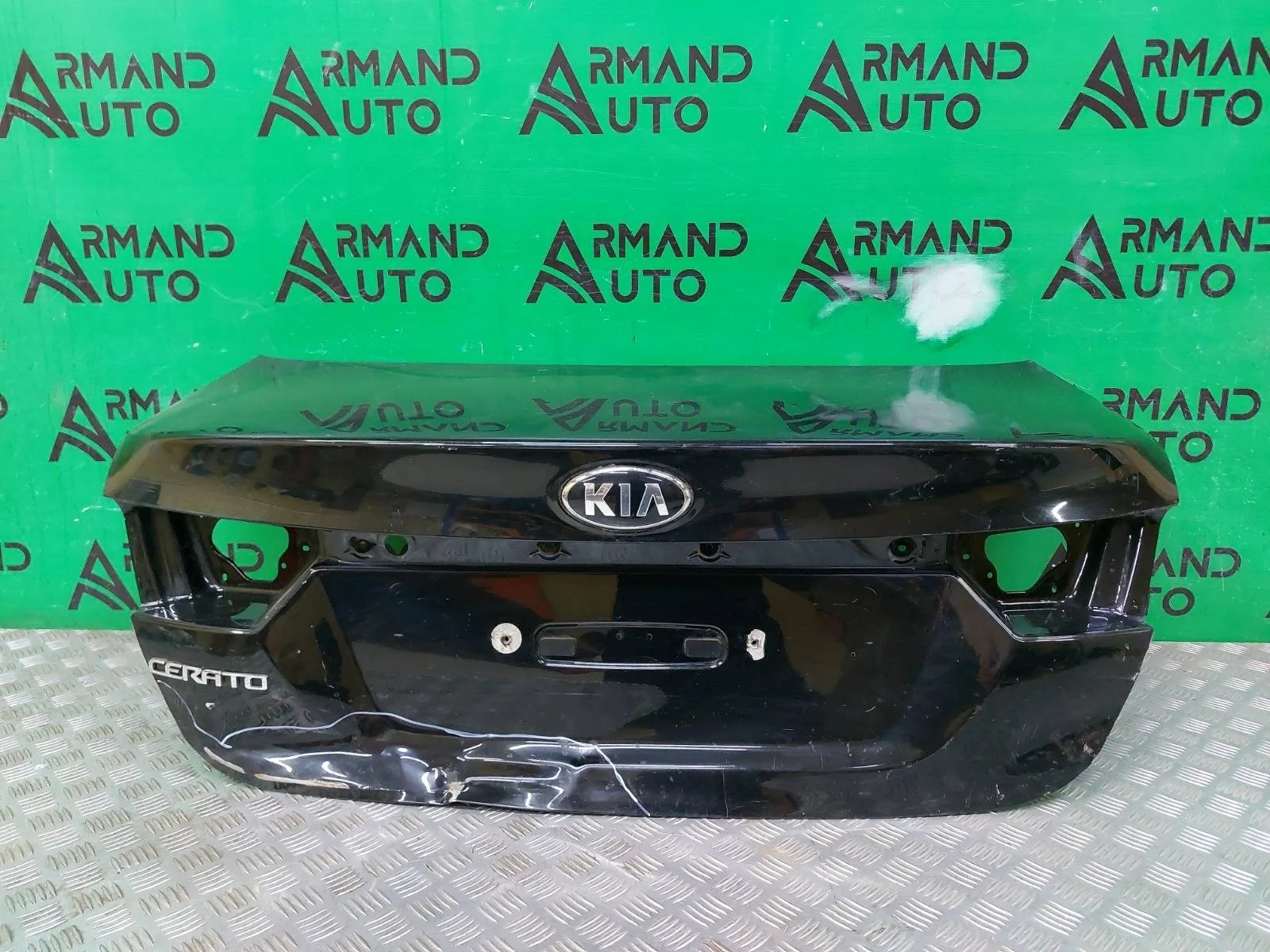 Крышка багажника Kia Cerato 2018-2021 4