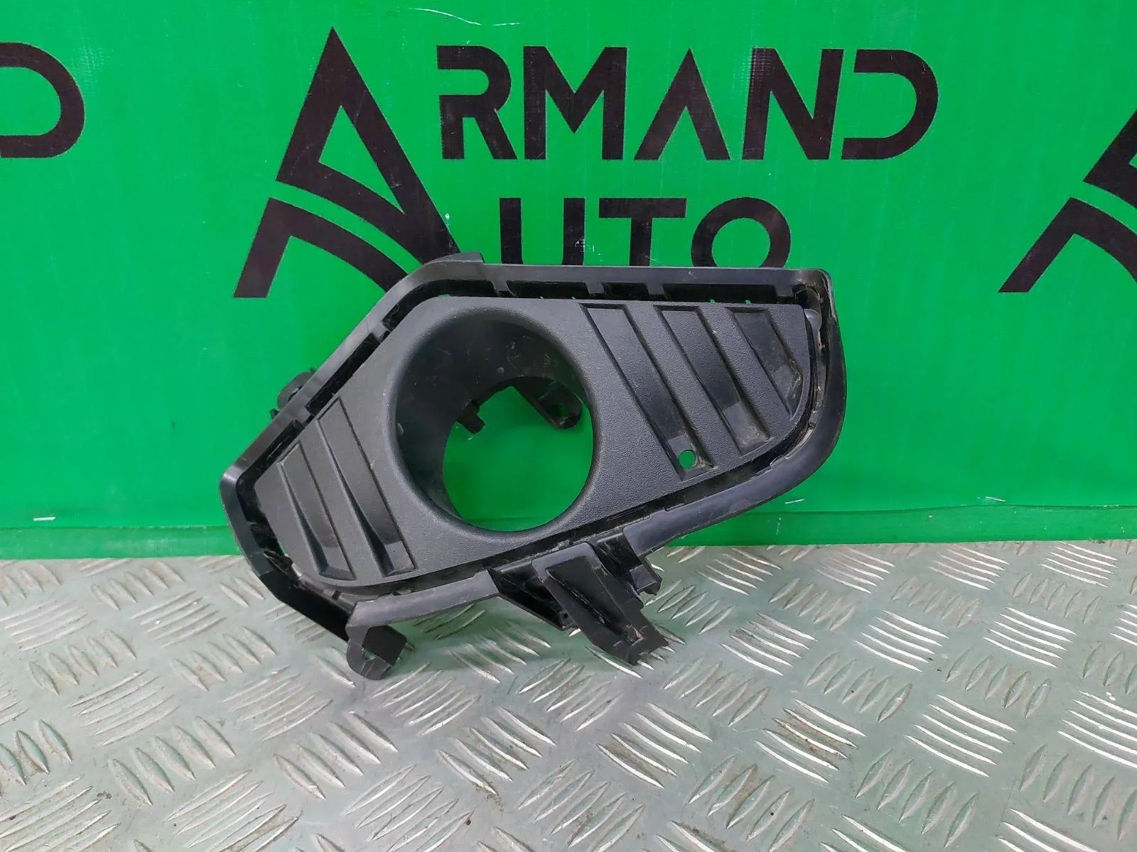 Окантовка птф Toyota RAV4 2018-нв 5 XA50