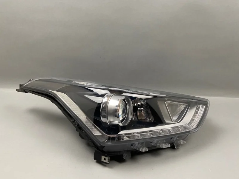 Фара Hyundai Creta 2016-2020 92102M0100 1, правая