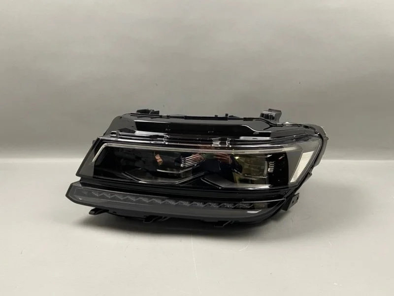 Фара Volkswagen Tiguan 2016-2020 5NB941081E 2, левая