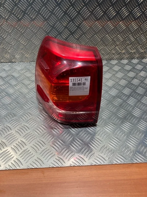 Фонарь задний наружный левый Toyota Land Cruiser 2015 8156160A60 URJ200 1VD-FTV 4.5