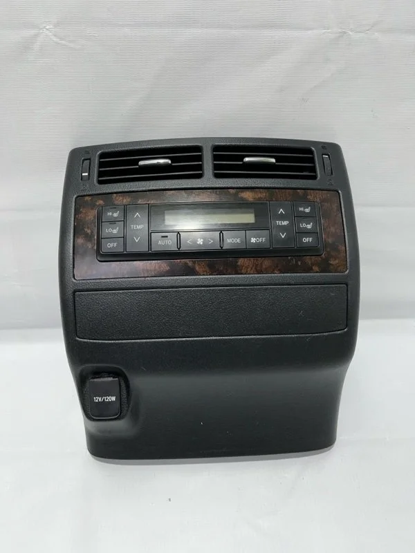 Панель управления Toyota Land Cruiser 2015 5590060M10E0 URJ200 1VD-FTV 4.5