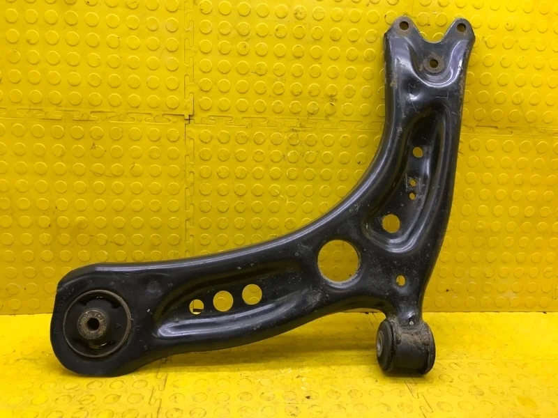 Рычаг подвески Skoda Octavia 2018 5Q0407151L 5E3 CJS 298666, передний левый