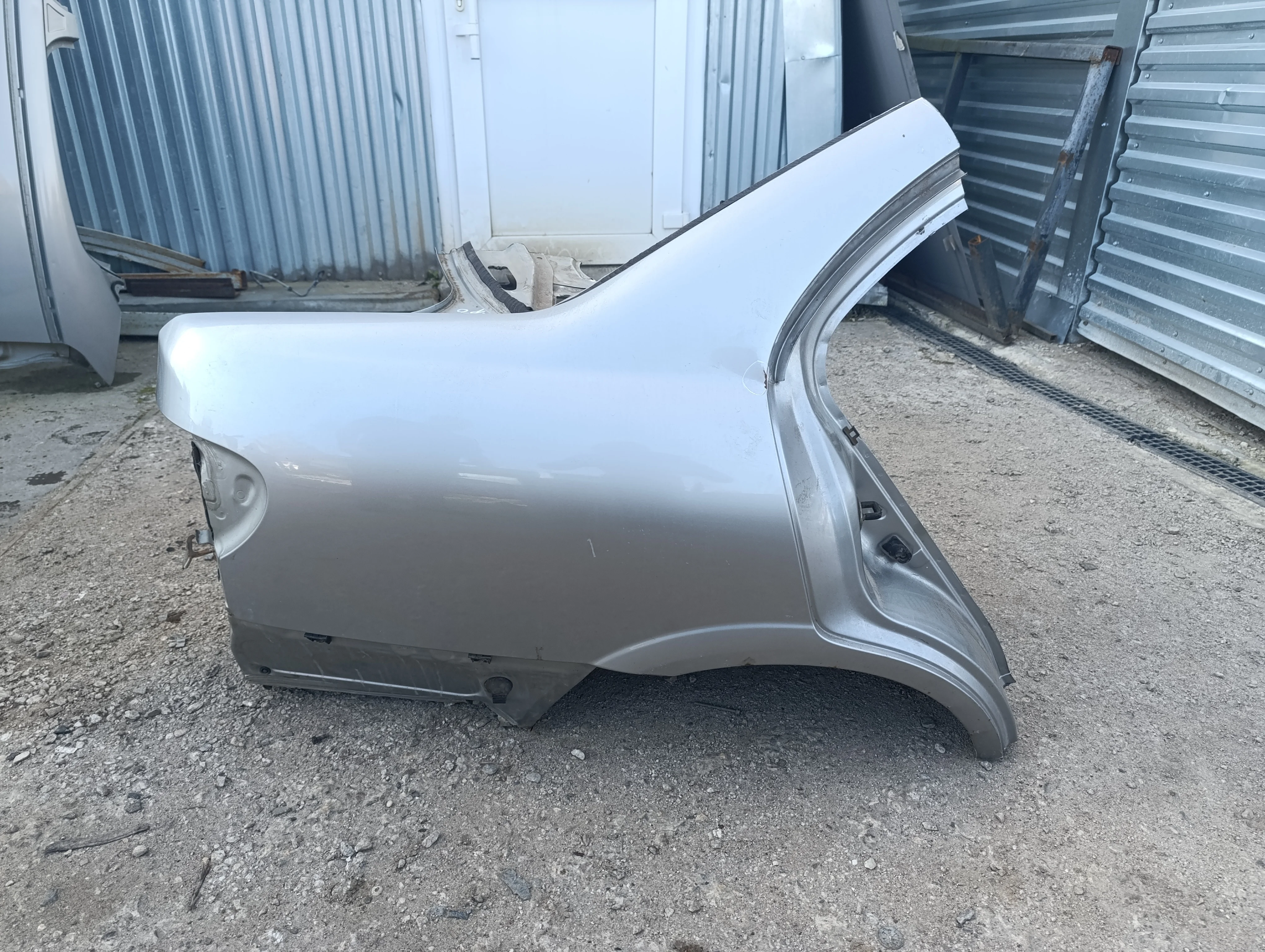 Крыло заднее правое Almera N16 2000-2006