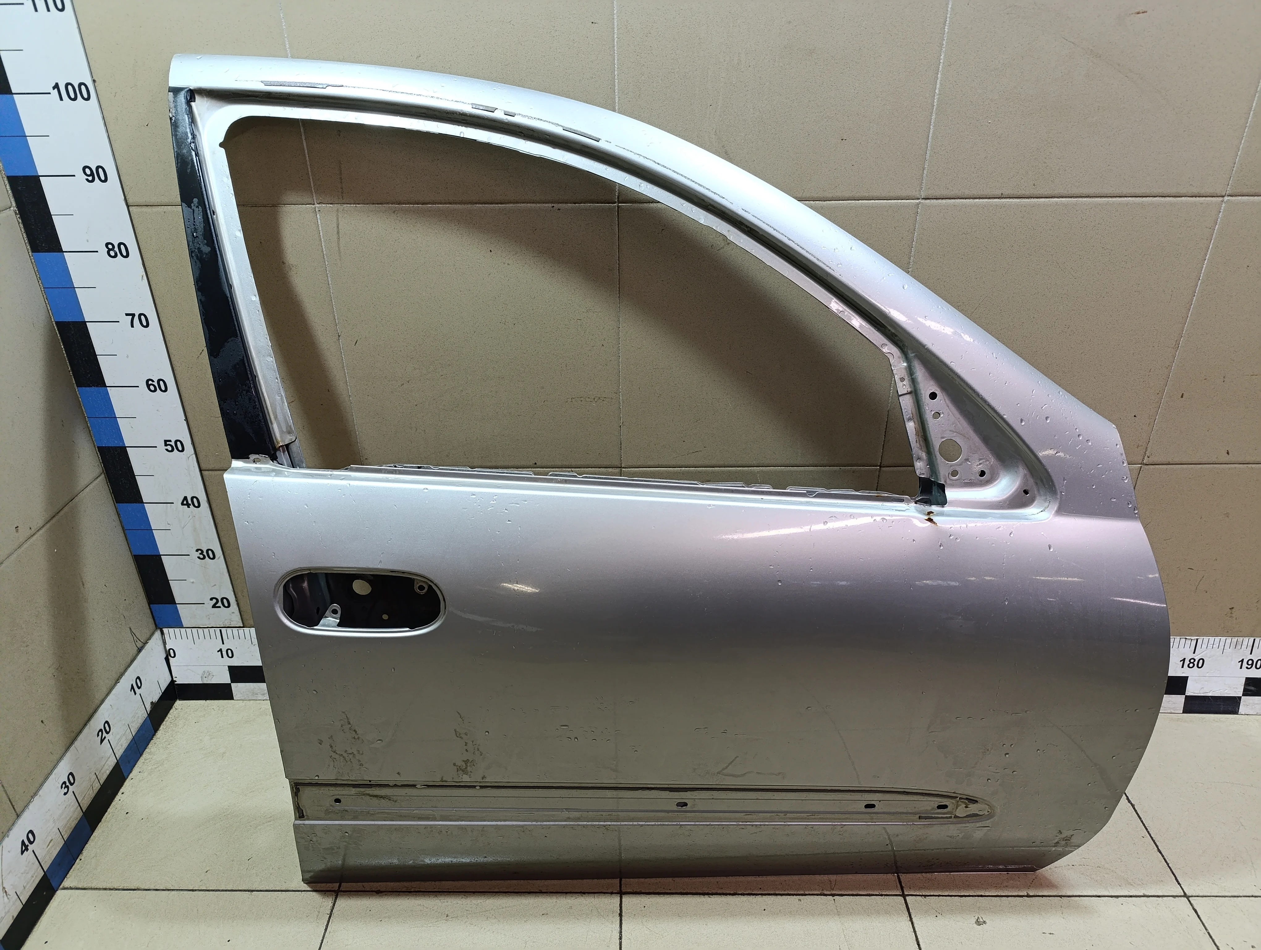 Дверь передняя правая Almera N16 2000-2006