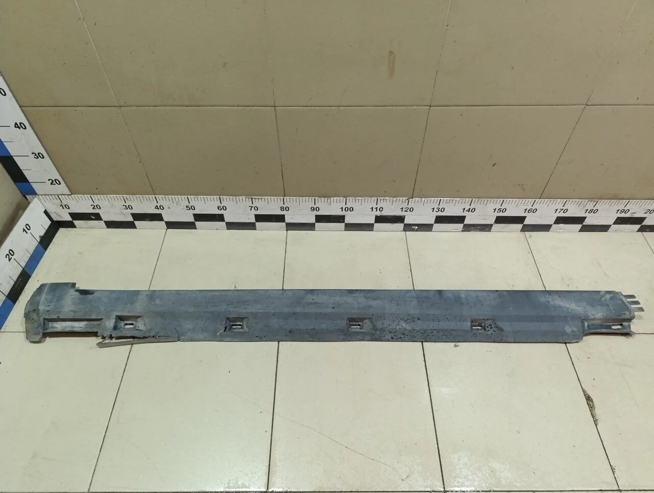 Накладка на порог (наружная) Passat [B6] 2005-2010