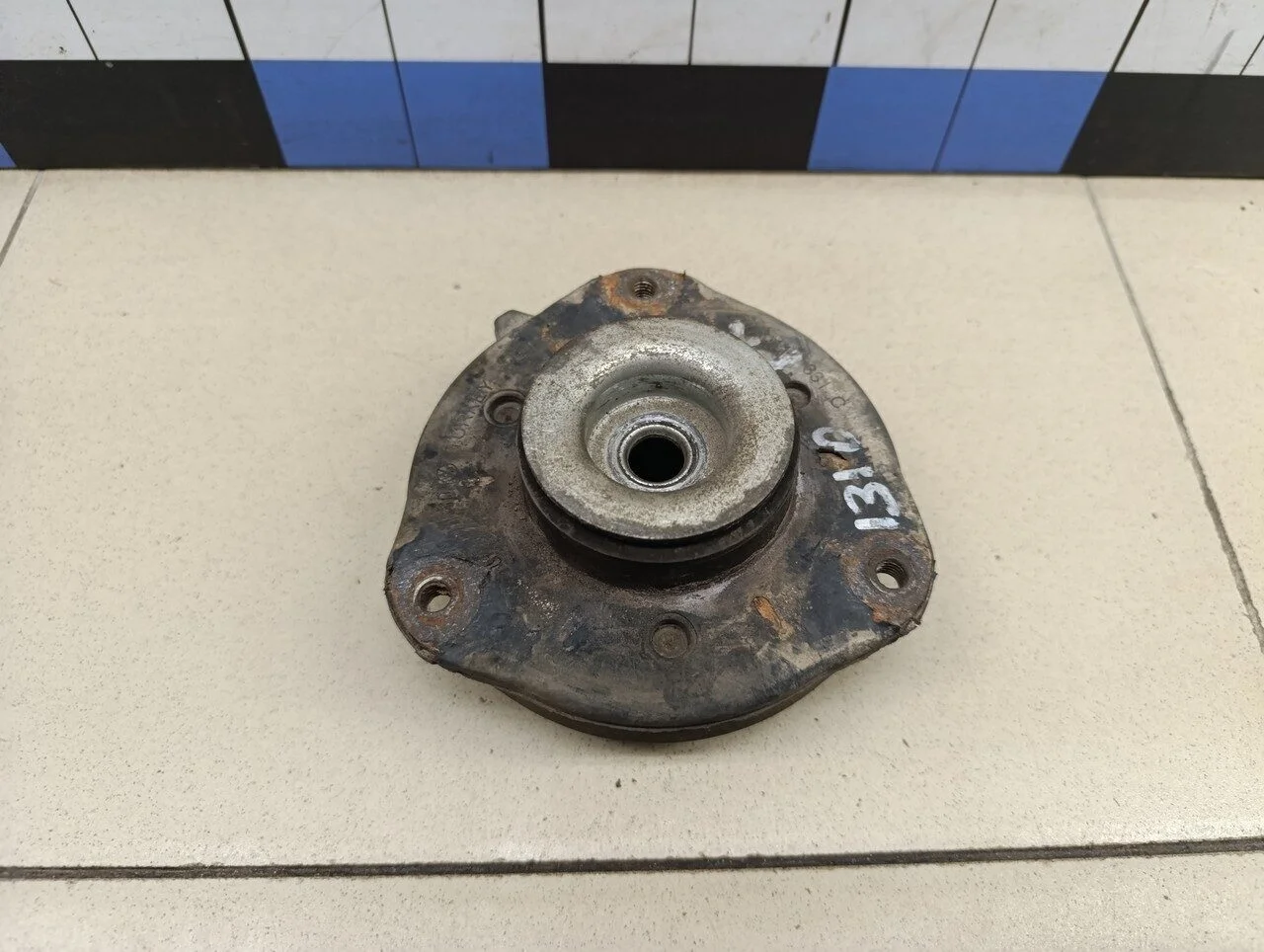 Опора переднего амортизатора Passat [B6] 2005-2010