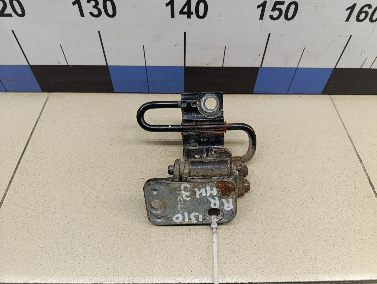 Петля двери задней правой нижняя Passat [B6] 2005-2010