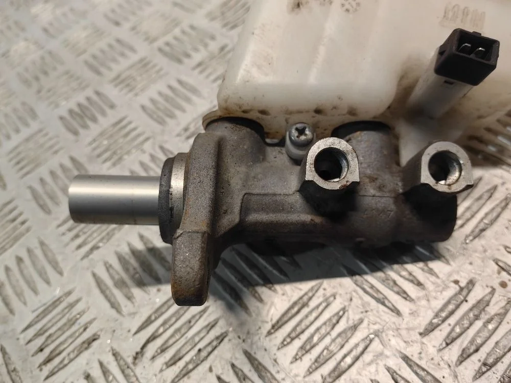 Главный тормозной цилиндр Kia Rio X-Line