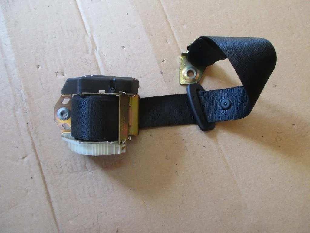 Ремень безопасности задний левый Mercedes-Benz