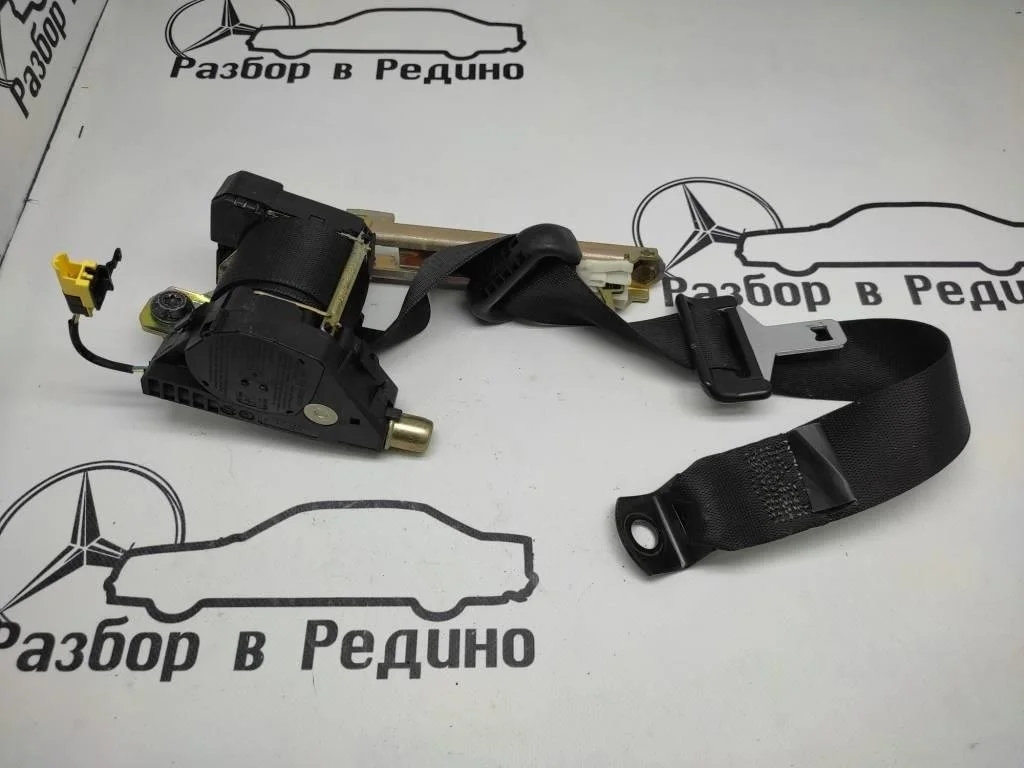 Ремень безопасности задний правый Mercedes-Benz