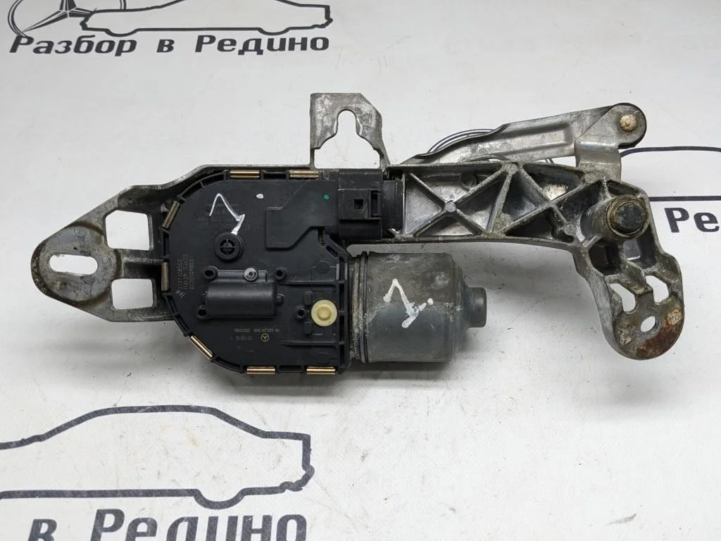 Трапеция дворников Mercedes-Benz