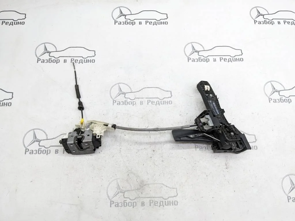 Замок двери передней левой Mercedes-Benz