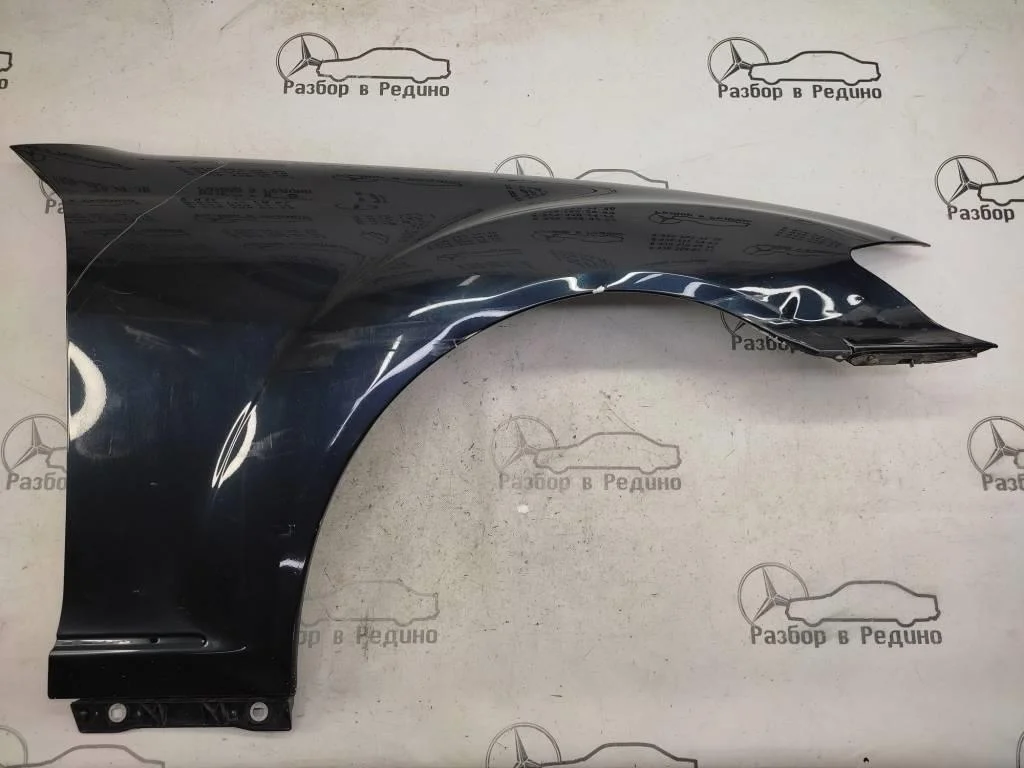 Крыло переднее правое Mercedes-Benz