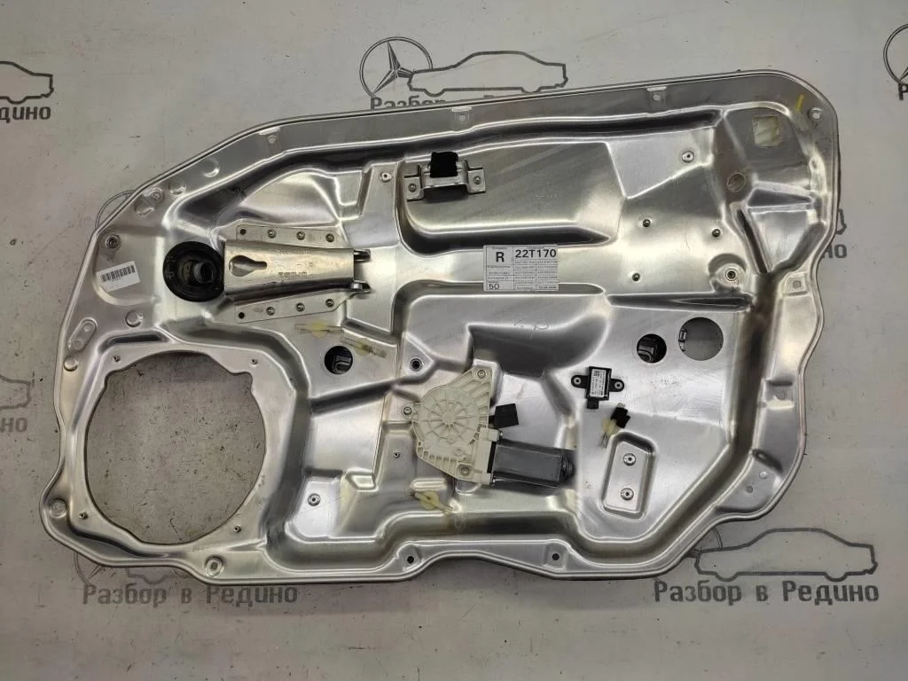 Стеклоподъемник передний правый Mercedes-Benz