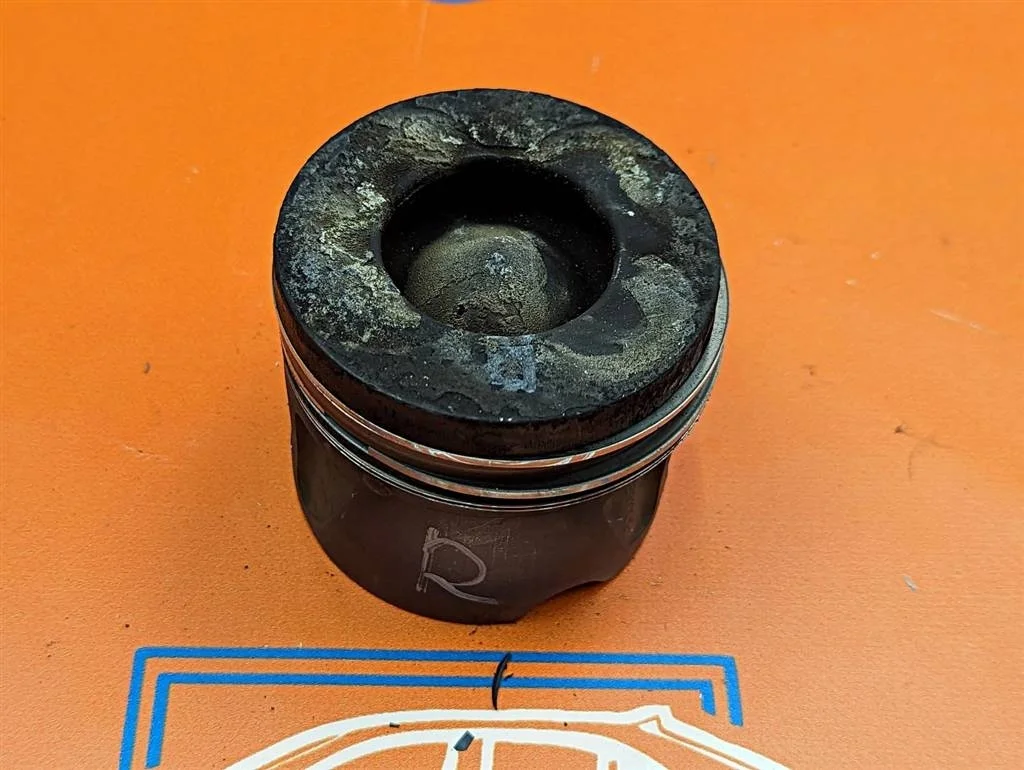 Поршень дизель Mercedes-Benz