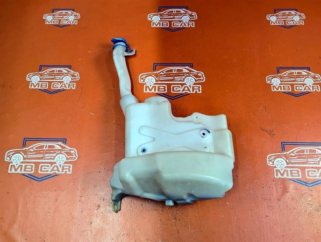 Бачок омывателя Mercedes-Benz