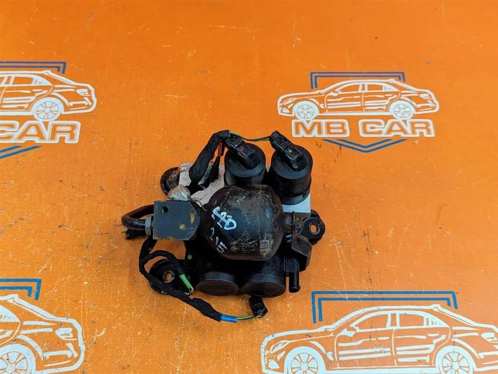 Блок клапанов гидроподвески Mercedes-Benz