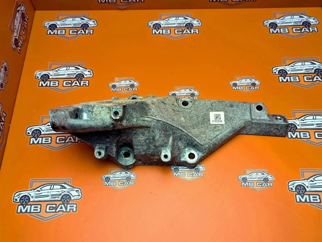 Лапа левая Mercedes-Benz