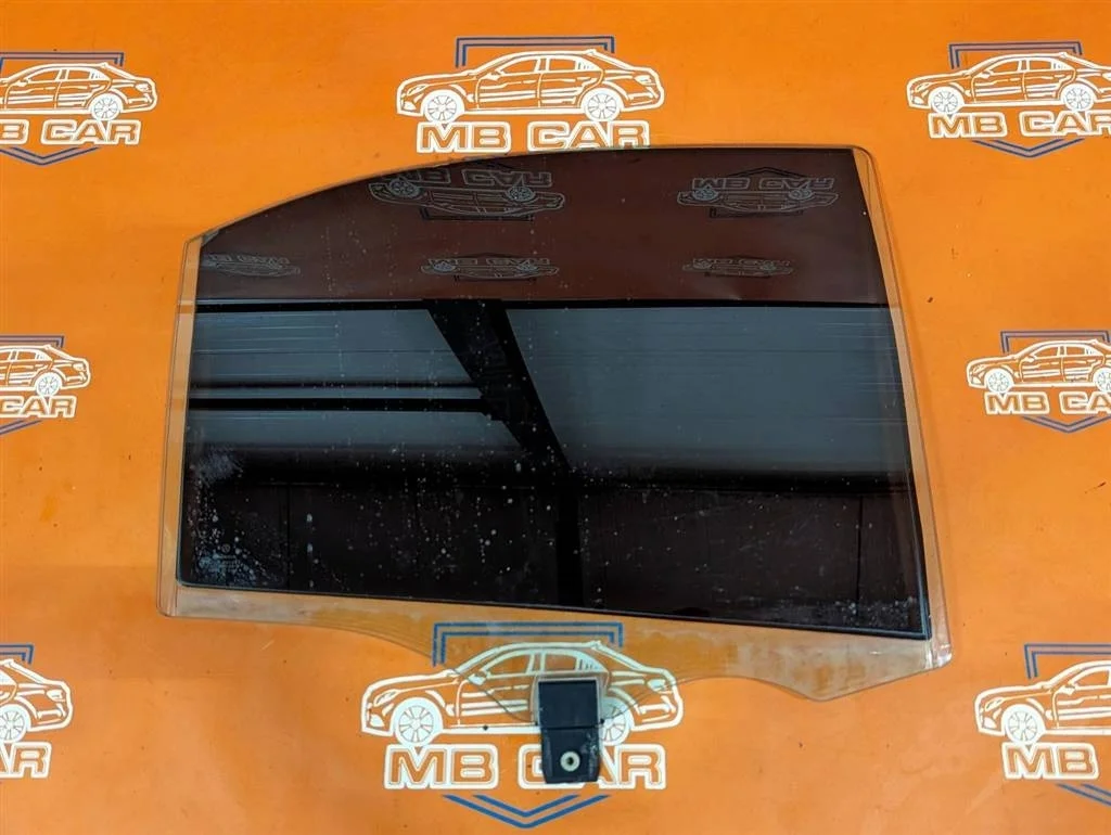 Стекло заднее правое Mercedes-Benz