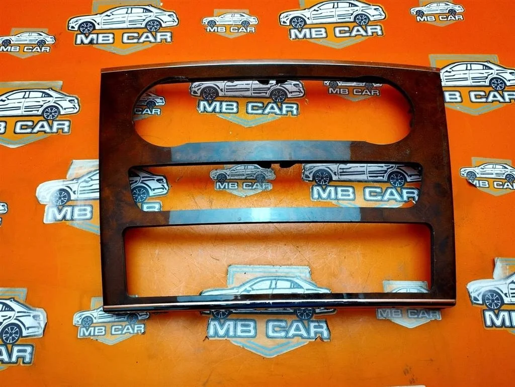 Накладка блока климата Mercedes-Benz