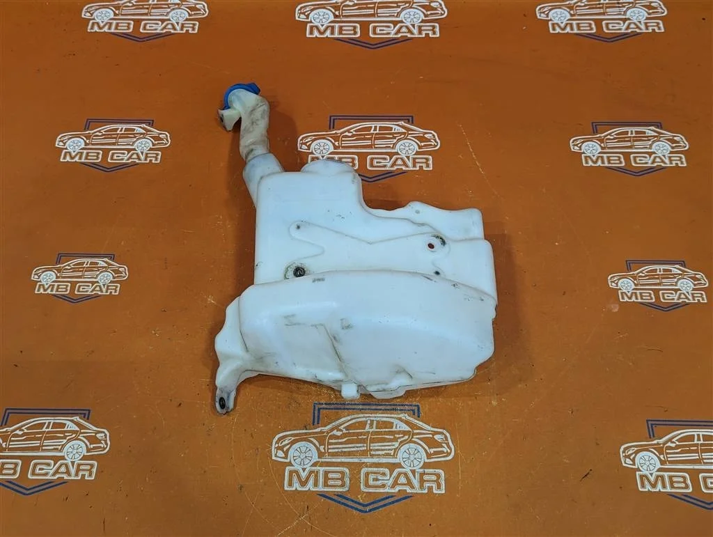 Бачок омывателя Mercedes-Benz