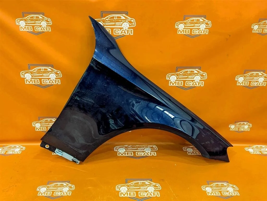 Крыло переднее правое Mercedes-Benz