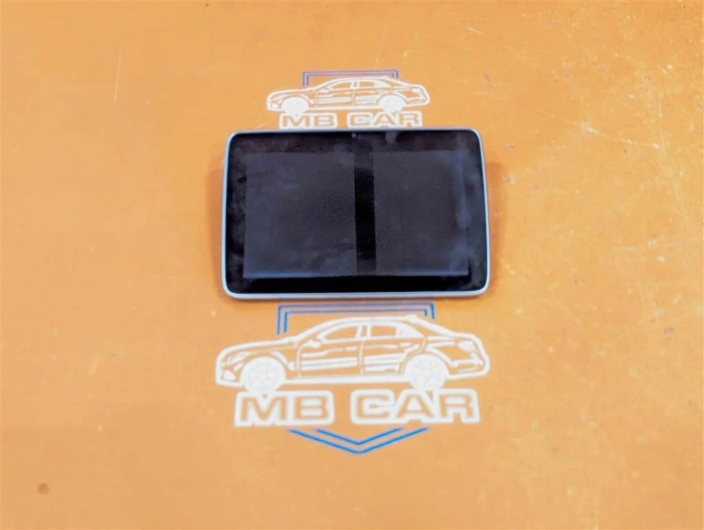 Монитор Mercedes-Benz