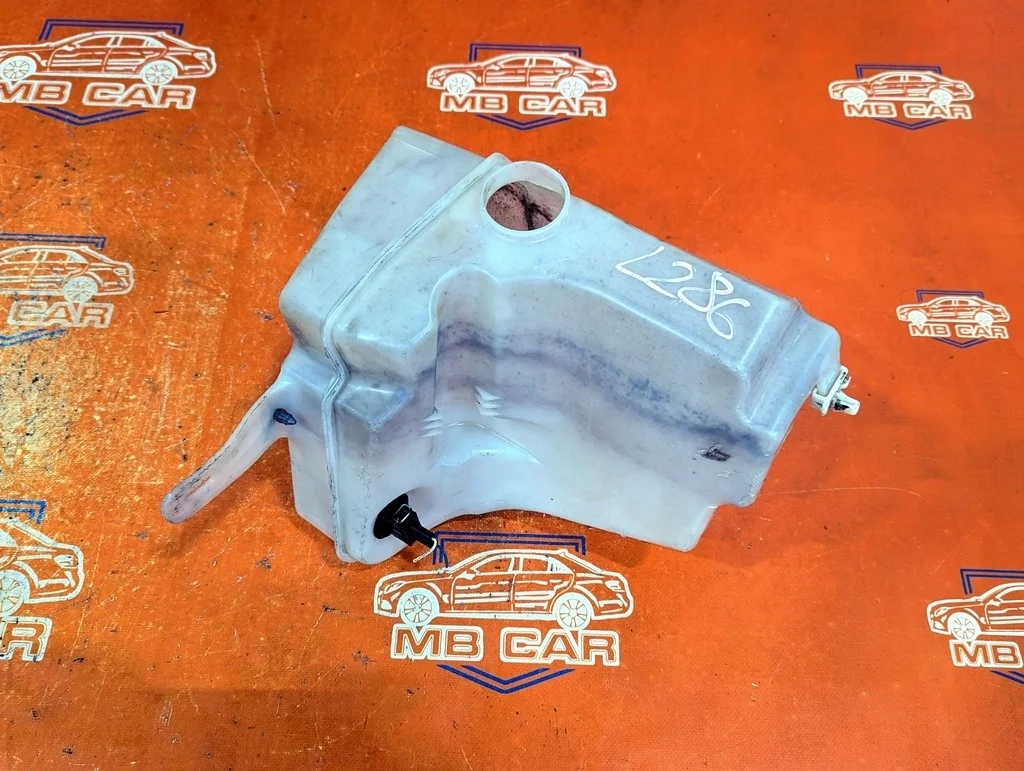 Бачок омывателя Mercedes-Benz