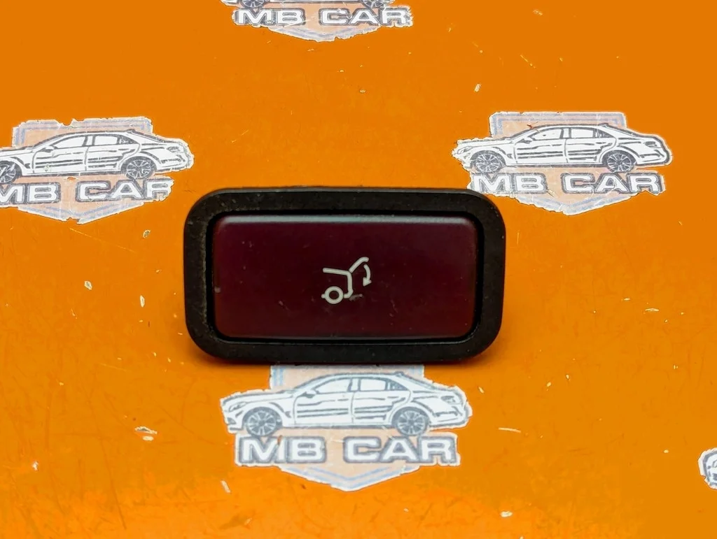 Кнопка закрытия багажника Mercedes-Benz
