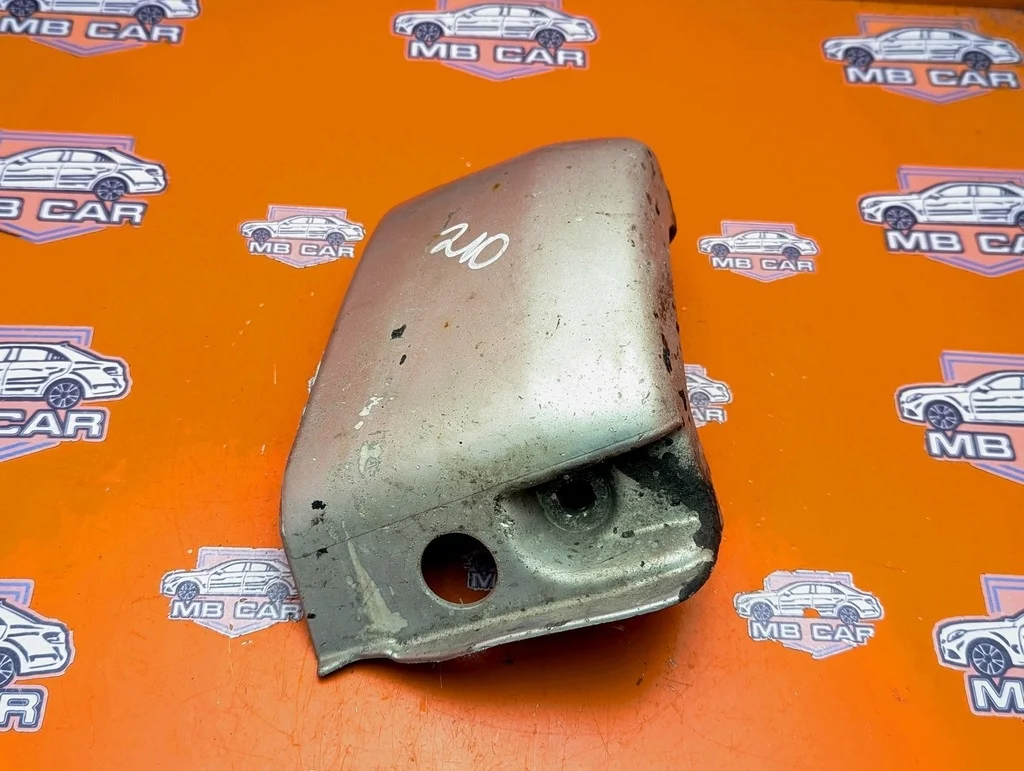 Порог пластиковый правый Mercedes-Benz