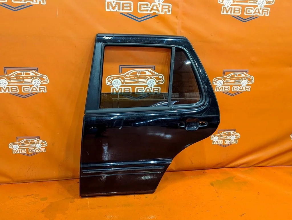 Дверь задняя левая Mercedes-Benz