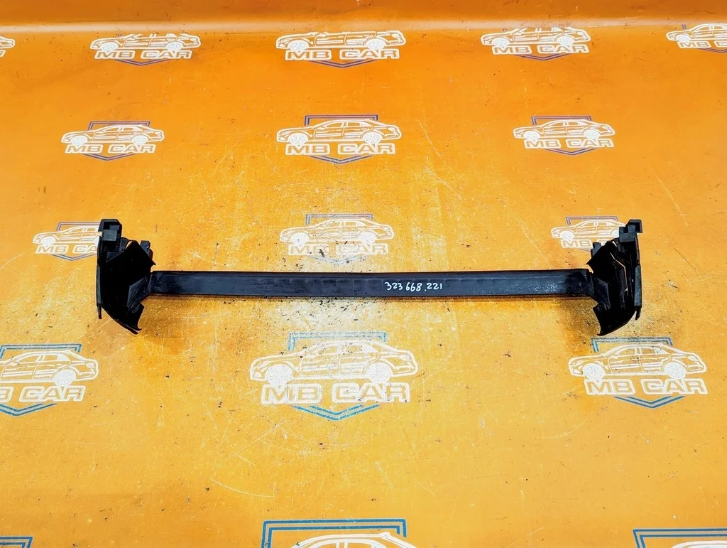 Кожух радиатора Mercedes-Benz