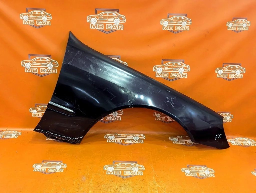 Крыло переднее правое Mercedes-Benz