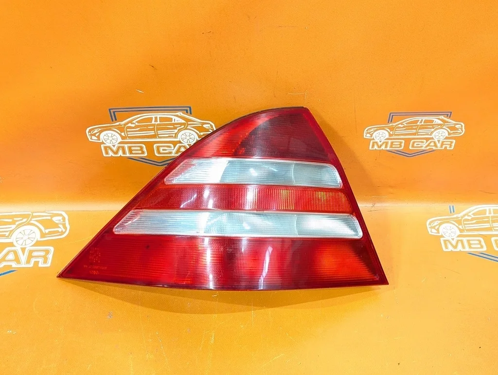 Фонарь задний левый Mercedes-Benz