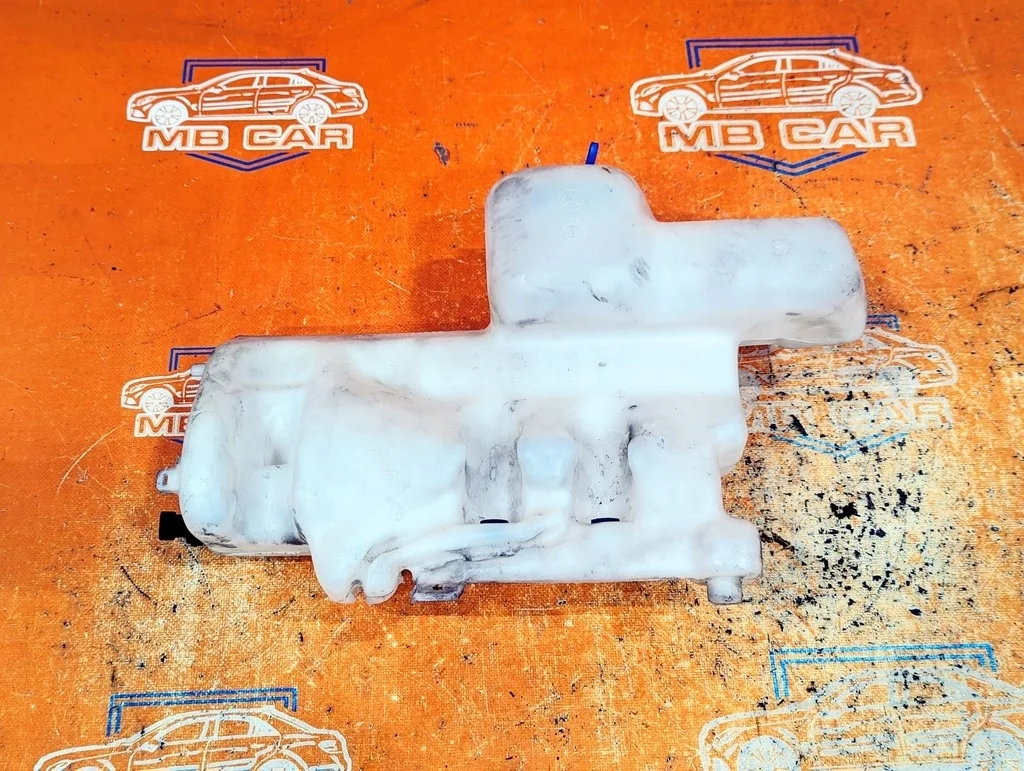 Бачок омывателя Mercedes-Benz