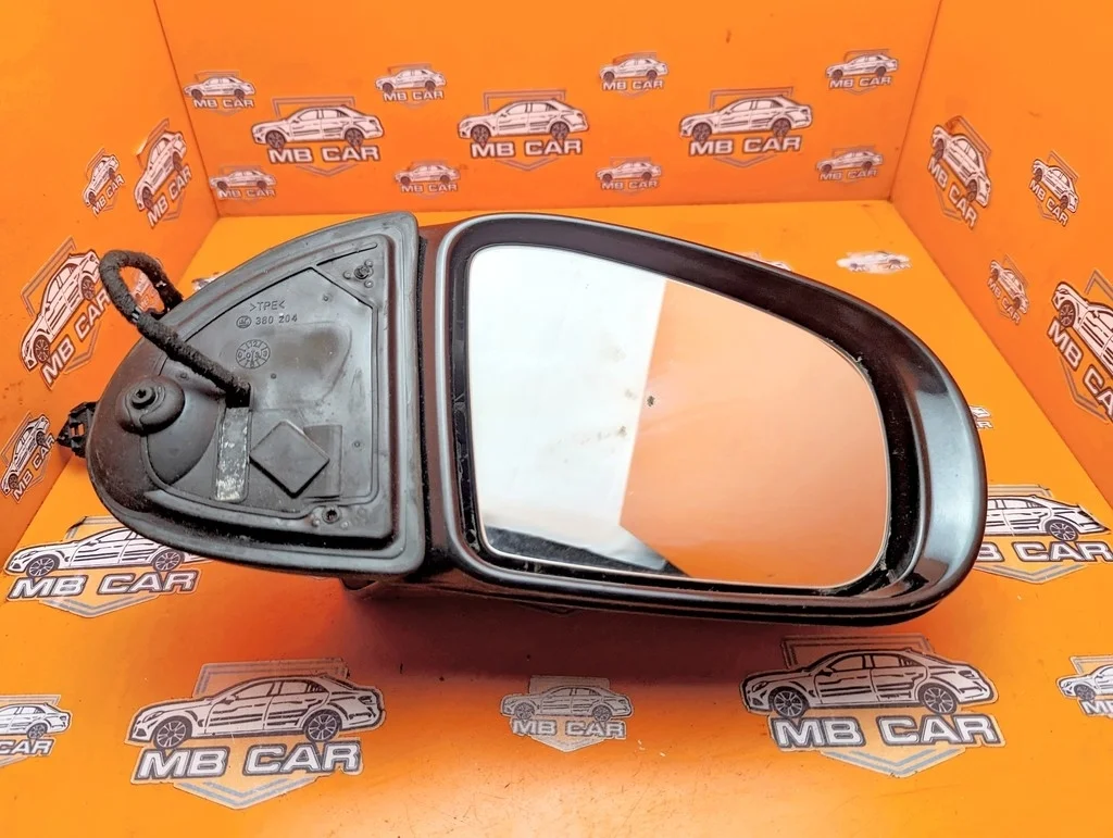 Зеркало правое Mercedes-Benz
