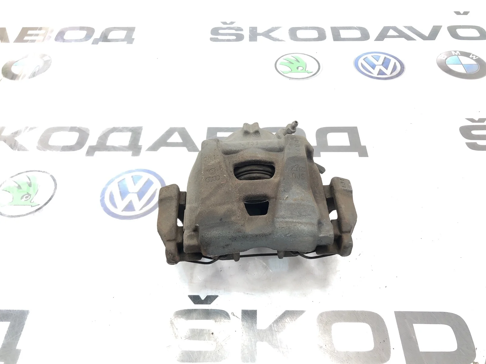 Суппорт тормозной Volkswagen Passat 2013 5N0615124 B7 (NMS) АМЕРИКА 2.0 CFFB, передний левый