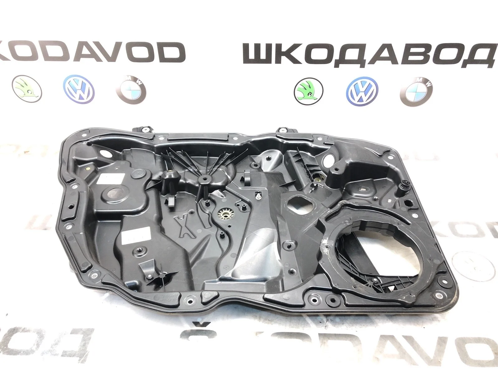 Стеклоподъемник Volkswagen Touareg 2014 7P6837461B 2 NF 3.0 CJMA, передний левый