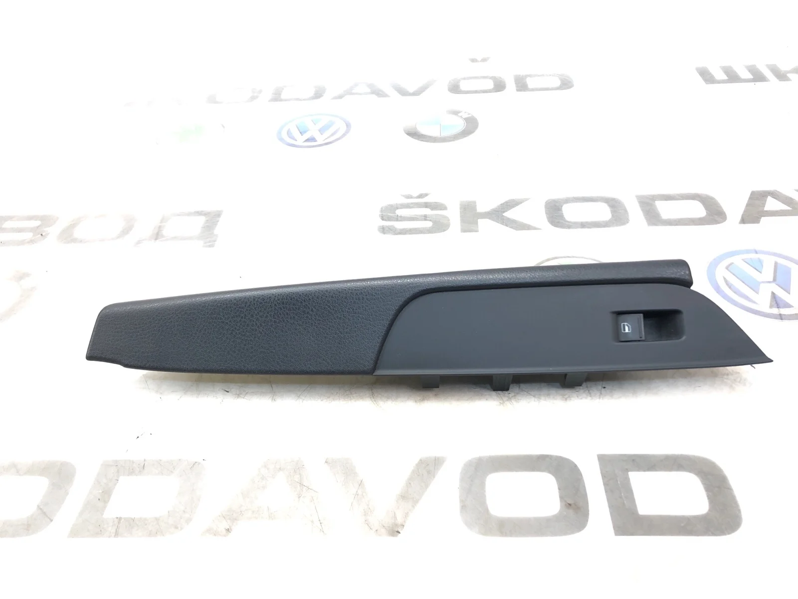 Кнопка стеклоподъемника Volkswagen Touareg 2014 7L6959855B3X1 2 NF 3.0 CJMA, задняя правая