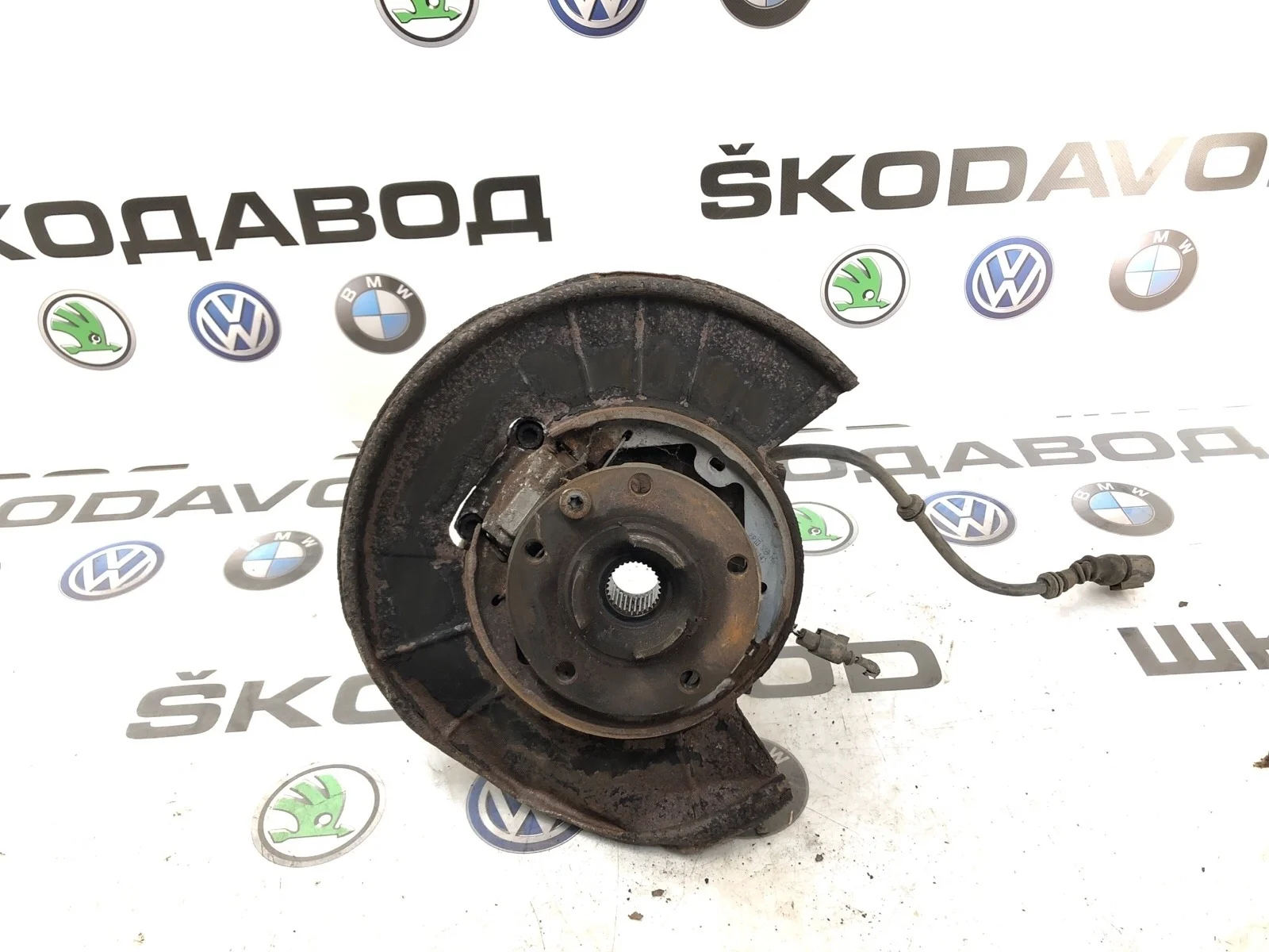 Кулак Volkswagen Touareg 2014 7P0505436B 2 NF 3.0 CJMA, задний правый