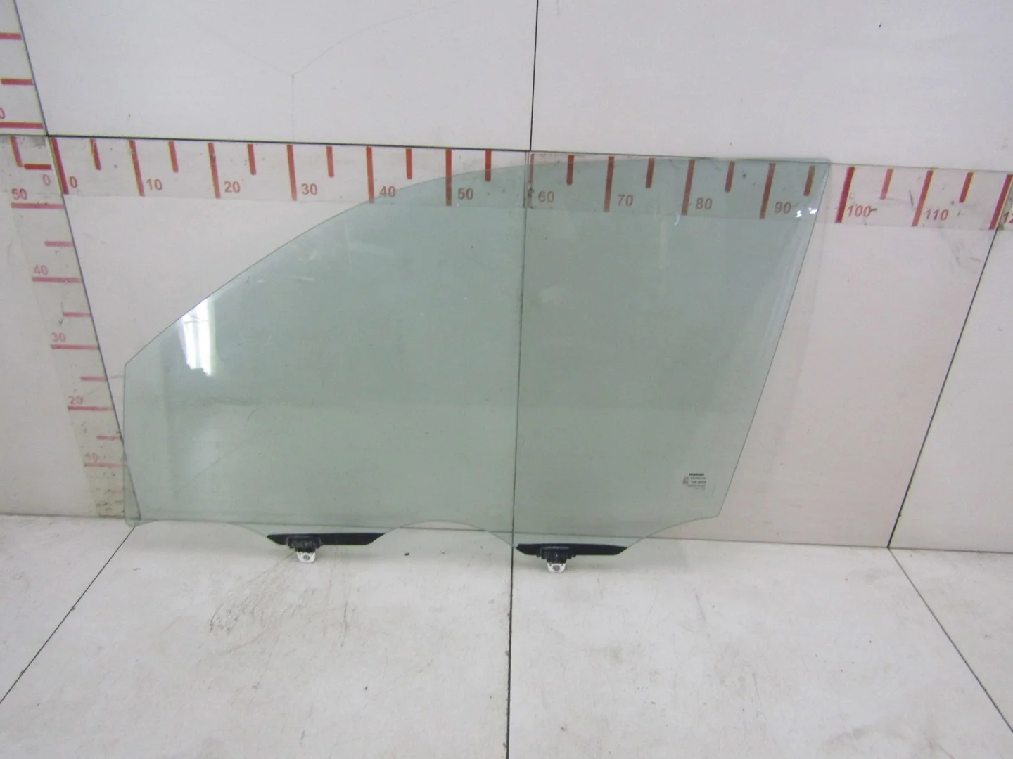 Стекло двери передней левой Nissan X-Trail (T31) 2007-2014  [80301JU00B]  2.0 MR20DE в Вологде