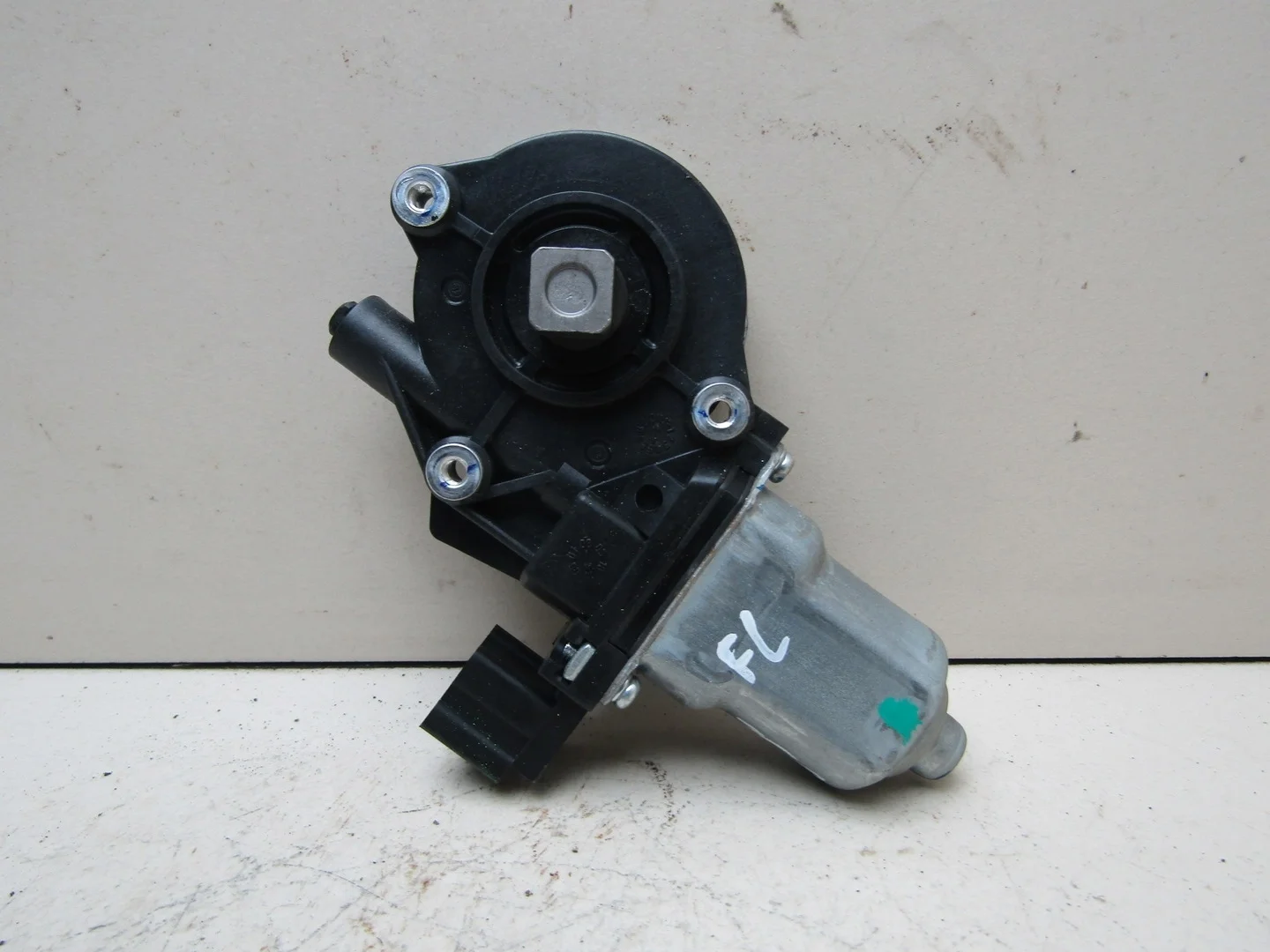 Моторчик стеклоподъемника Nissan X-Trail (T31) 2007-2014  [80731JN00A]  2.0 MR20DE в Вологде