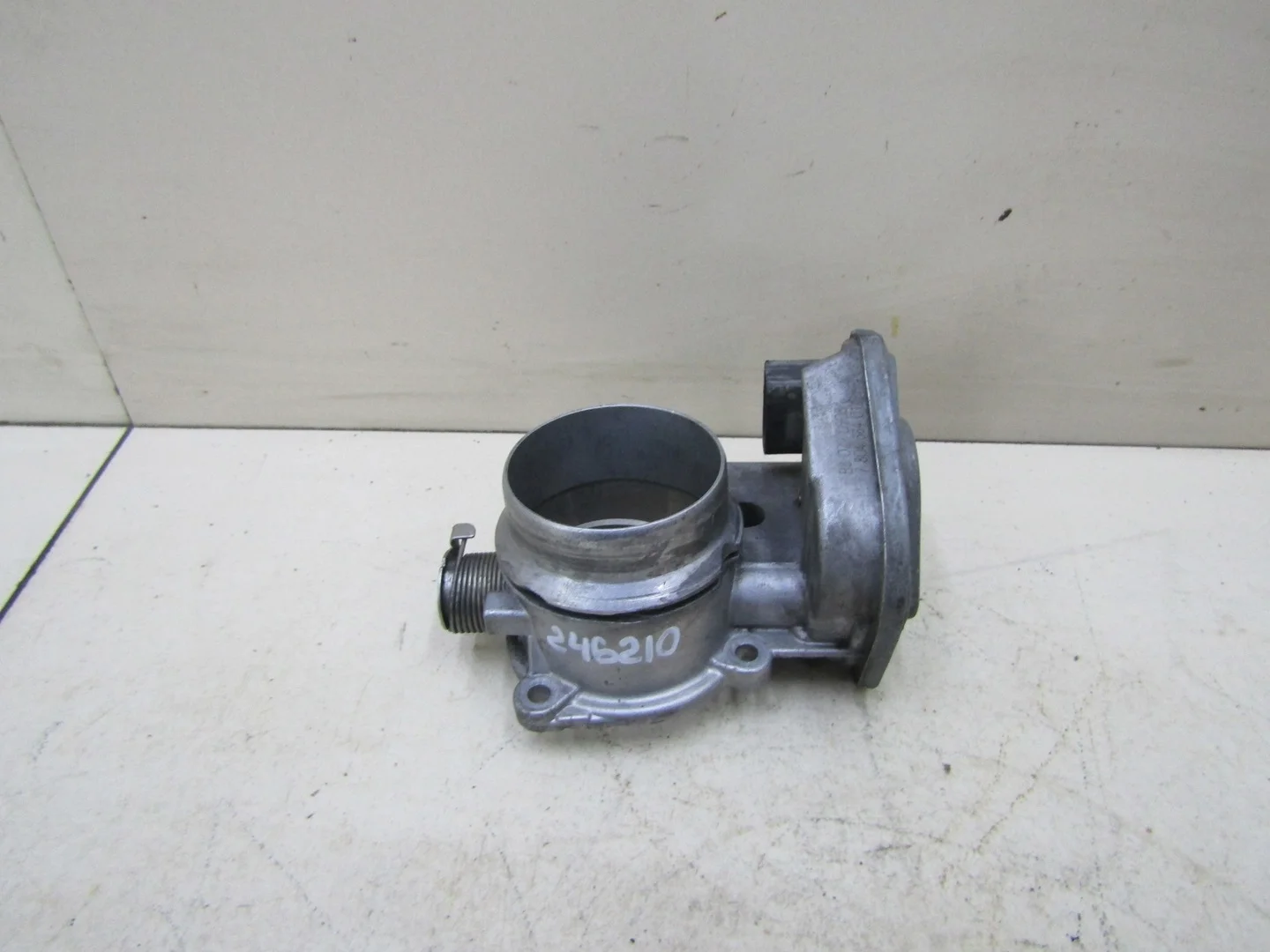 Заслонка дроссельная BMW X6 E71 2008-2014  [11717804384]  3.0 M57N2 в Вологде