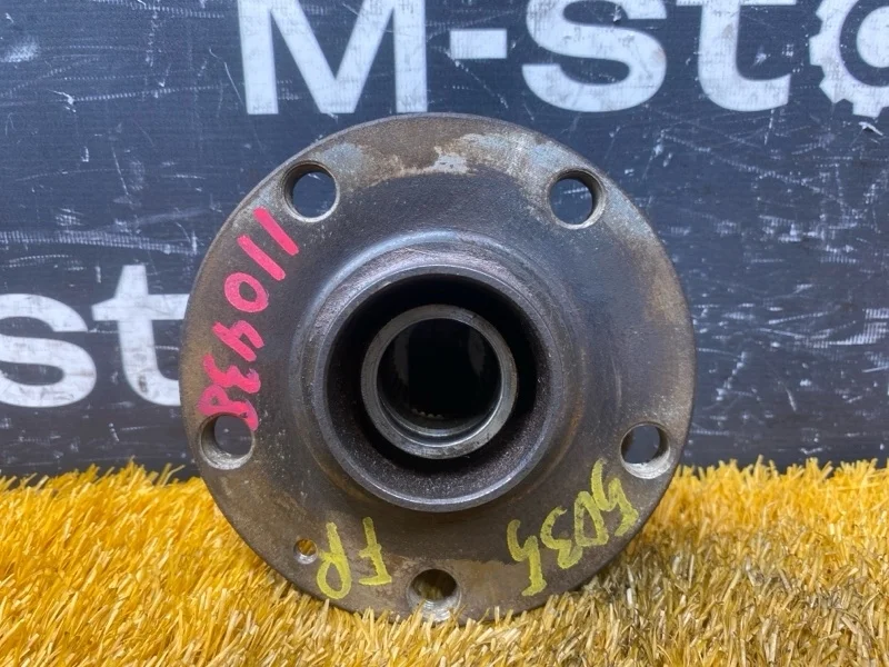 Ступица Audi A6 2009 4F0498625B C6/4F CCEA, передняя правая