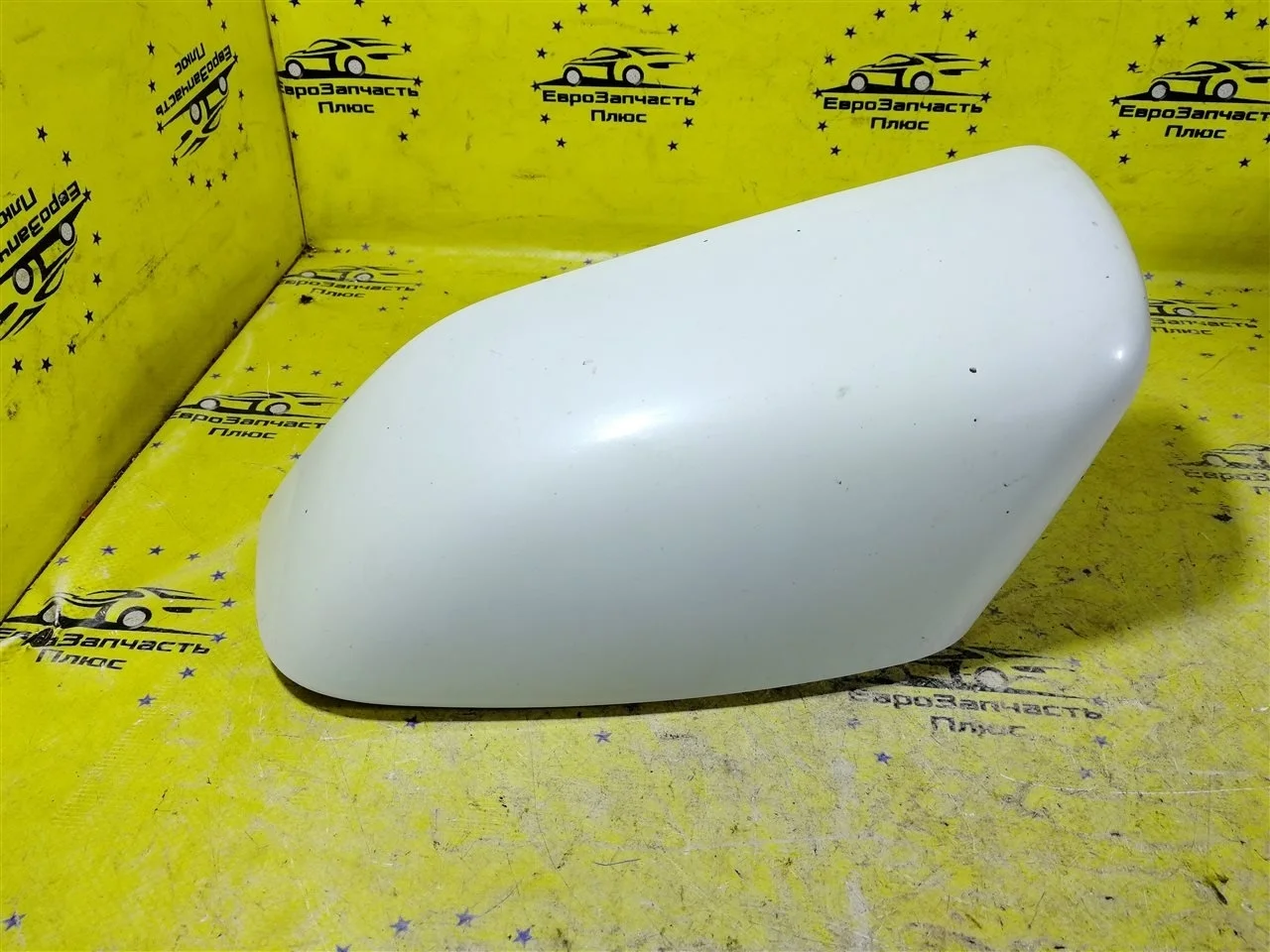 Накладка зеркала Land Rover Discovery 4 LR041886 L319, левая