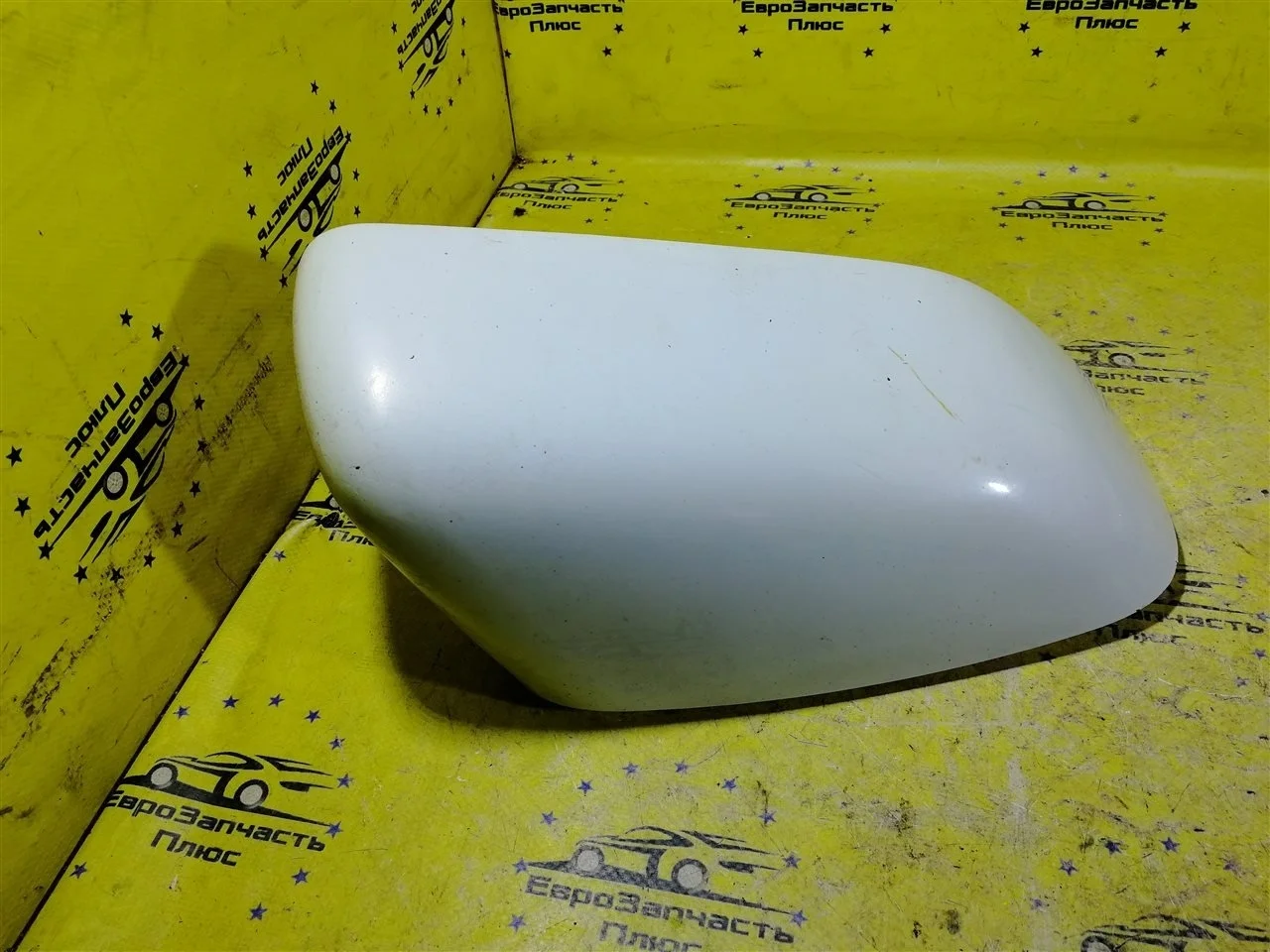 Накладка зеркала Land Rover Discovery 4 LR041886 L319, правая