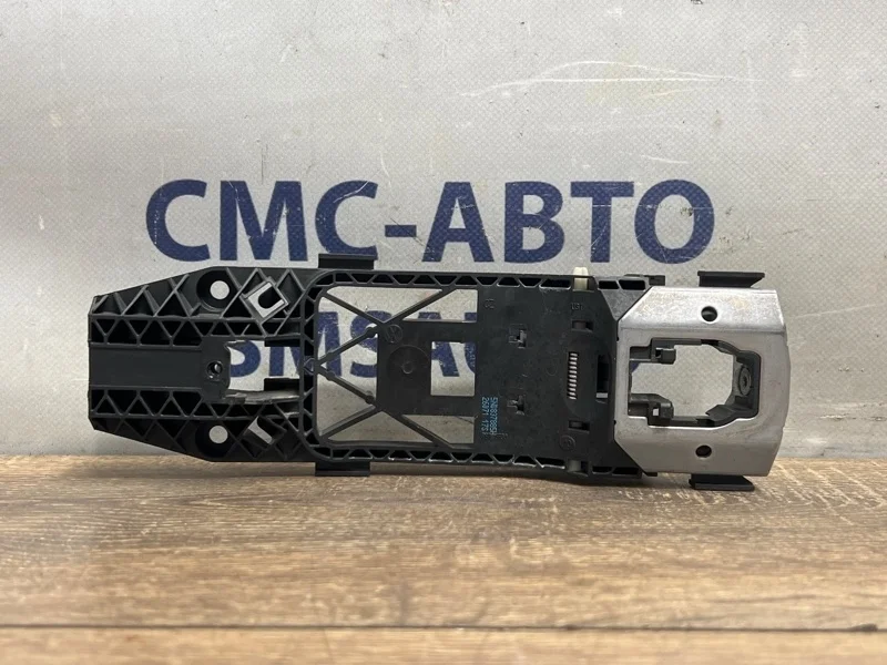 Кронштейн ручки двери Porsche Cayenne 2011 5N0837885H 958 4.8. 4852, передний левый