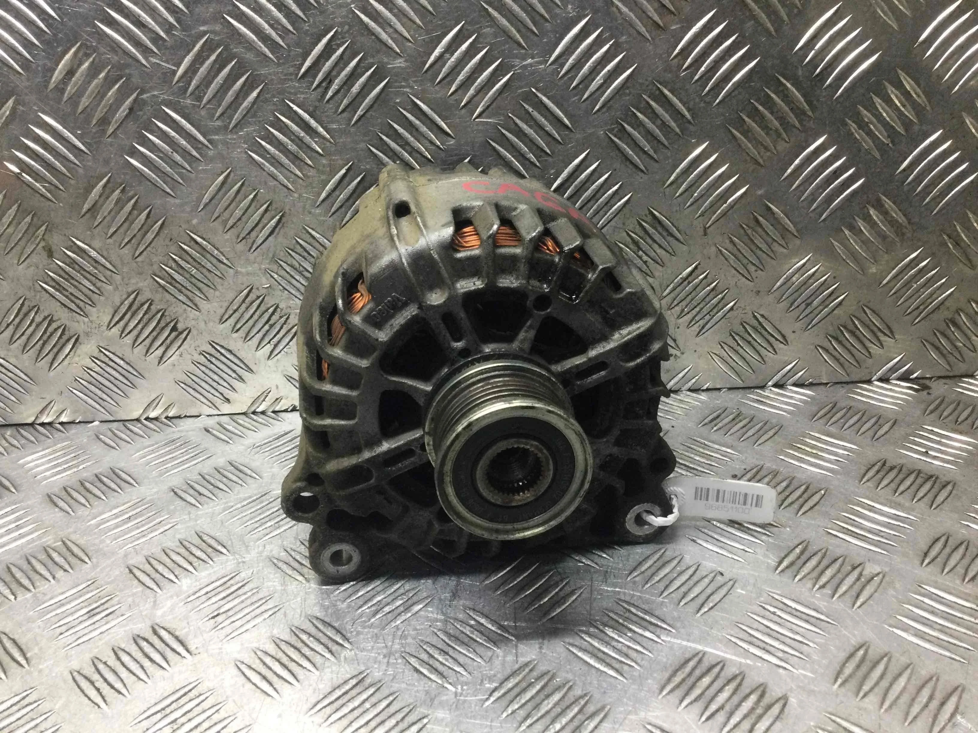 Генератор Audi A4 B7 (2004-2008) дизель 2.0 TDI Механика Седан