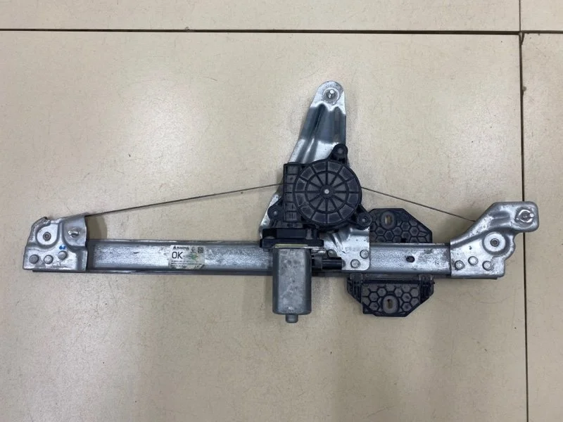 Стеклоподъемник элект. задний левый Renault Logan